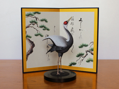 鳥の置物「万葉集に詠まれた鳥 鶴（つる）」 / マナヅルのフィギュアと屏風のセット